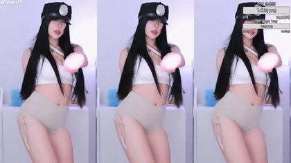 Experience the Hottest Asian Girlfriend in Exclusive Video - Top Rated