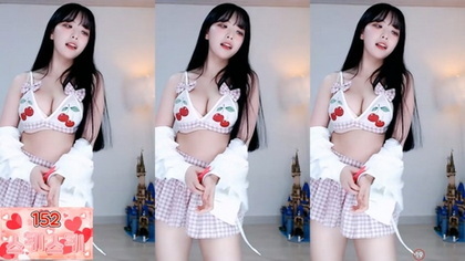 Experience the Hottest Asian Girl in a Steamy Scene - Top Rated Video