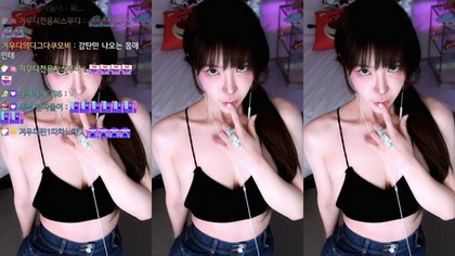 Experience the Hottest Asian Girl in Exclusive Video - Top Rated