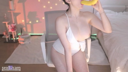 Experience the Unforgettable Bombshell Video 2024