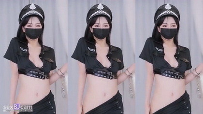 Discover the Hottest Asian Girlfriend in Exclusive Video - 2024
