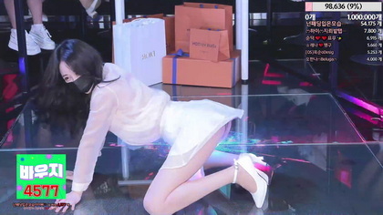 Experience the Hottest Asian Girl in a Steamy Scene - Top Rated Video