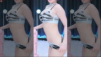 Discover the Hottest Asian Girlfriend in Exclusive Video - 2024