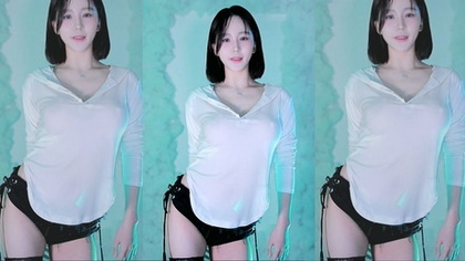 Discover the Hottest Asian Girlfriend in Exclusive Video - 2024