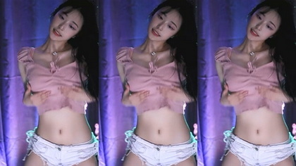 Zoozoo's Unforgettable Private Show - Don't Miss Out!