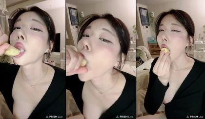 Hot Asian Girlfriend: Exclusive Video - Watch Now for Unforgettable Action