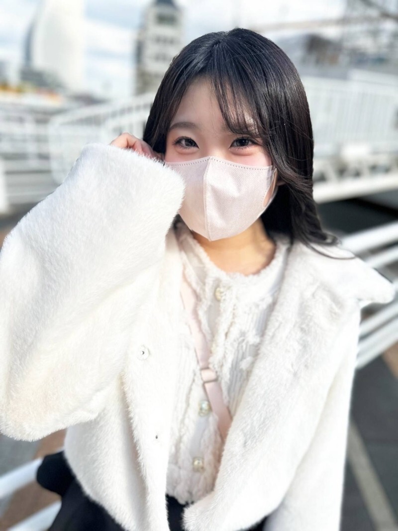 Sensual Debut of a Naive, Sheltered Young Idol - A Must-See!