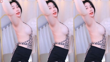 Sexy Swoo's Captivating Performance - A Must-Watch!